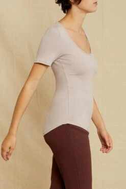 Itana Dream Rib Tee - Dawn -Outlet Sleek Vest Store 0018 Short Sleeve Itana Dawn 4091 web 79eda125 e760 4a80 9467 9b4efab665fc