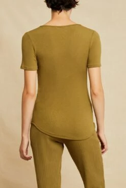 Itana Dream Rib Tee - Matcha -Outlet Sleek Vest Store 0018 Short Sleeve Itana Matcha 0316 Web 30b75299 e0ce 498b 9006 59e206aa9a0d