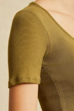 Itana Dream Rib Tee - Matcha -Outlet Sleek Vest Store 0018 Short Sleeve Itana Matcha 0362 Web 60c3bfc1 c1d1 4ece b7f8 0f3edcd59862