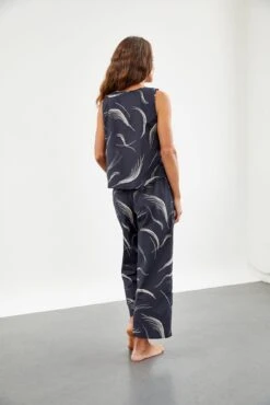 Mariposa Tank - Malaga Print - ReAmour -Outlet Sleek Vest Store 0067 Mariposa Malaga 0066 web 49144f25 24b8 4b82 a3f2 5a6a966b9815