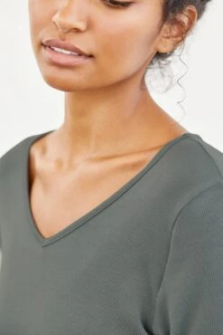 Celine 3/4 Sleeve Dream Rib Tee - Moss -Outlet Sleek Vest Store 0069 Celine Moss 1164 web e492acb5 8b2a 473b af02 a7d8c54181b0