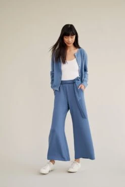 Coco Luxe Fleece Pants -Outlet Sleek Vest Store 0117 Coco Luxe Tempest Blue 04976 web