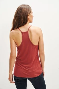 Jada Dream Knit Tank - Earth - ReAmour -Outlet Sleek Vest Store 0297 Jada Modal Earth 1653 web 47649bb2 11f7 428e b4b5 f32adc5d94b3