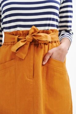 Romy Femme Fête Skirt - Spice -Outlet Sleek Vest Store 0342 Romy Spice 1848 web 3a9be96b bb05 4a94 a7cb 1e33efab9c6f