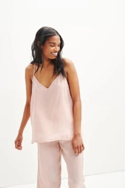 Gretta Cottonseed Cupro Tank - Rose -Outlet Sleek Vest Store 0350 Gretta Top Rose 1195 web 4b823cfe fe7c 45bf 9bad 132be81cdb0b