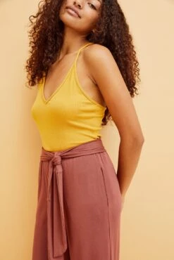 Rowan Zero-Waste Pant - Earth -Outlet Sleek Vest Store 0356 Rowan Earth 1008 web 67aa36b1 8101 409f 9199 553670ac4ae9