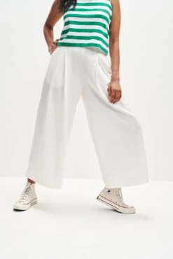 Deslin Pant - Zinnia - ReAmour -Outlet Sleek Vest Store 0369 Deslin Salt 2 0869 web 7585d3c8 e325 486b 9c07 ece518769c6e