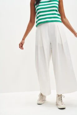 Deslin Pant - Zinnia - ReAmour -Outlet Sleek Vest Store 0369 Deslin Salt 2 0892 web 67faf1f2 4923 4948 a80c aff261b345b6