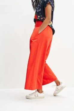 Deslin Pant - Zinnia - ReAmour -Outlet Sleek Vest Store 0369 Deslin Zinnia 1723 web 7f0a3d29 3d35 4394 be49 2dfc7c4b6c42