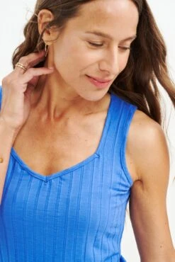 Bettina Ribbed Tank - Lapis - ReAmour -Outlet Sleek Vest Store 0384 Bettina Lapis 1483 web 31057aaf 162c 4755 a680 ceee57dbbe4f