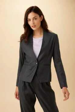 Meredith Femme Fête Blazer - Pewter 9 Meredith Femme Fête Blazer - Pewter -Outlet Sleek Vest Store 03 7930 Meredith Pewter 5