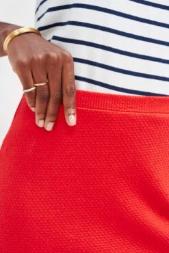 Melia Scallop Knit Skirt - Carmine -Outlet Sleek Vest Store 0405 Melia Carmine 1406 web b9941393 b458 4cfb ba46 9f209bc54728