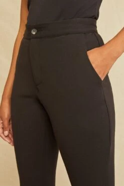 Beatrice Cropped Flare Pant -Outlet Sleek Vest Store 0429 Beatrice Cropped Flare Black 0582 web