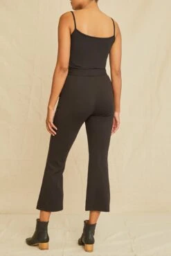 Beatrice Cropped Flare Pant -Outlet Sleek Vest Store 0429 Beatrice Cropped Flare Black 0653 web