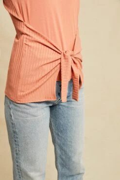 Celeste Knit Tank - Hibiscus -Outlet Sleek Vest Store 0456 Celeste Hibiscus 1472 web de07e7d8 0cb2 496c a9f1 8c5b5fd7aabb