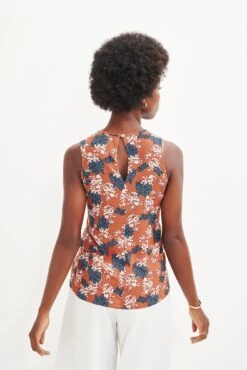 Natalie Upcycled Tank - Lipari Floral -Outlet Sleek Vest Store 0458 Natalie Lipari Floral v2 1788 web e0cc6984 845e 4771 89b2 5e54071c567e