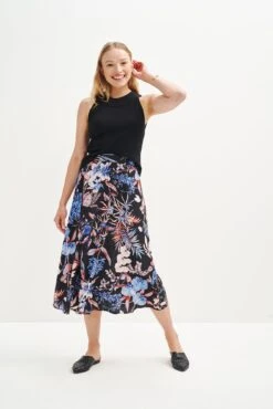 Leomie Paris Rib Tank - ReAmour 25 Leomie Paris Rib Tank - ReAmour -Outlet Sleek Vest Store 0474 Leomie Black 0847 web d6034b6c e998 4b02 9ae7 7319d3d23f48