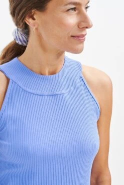Leomie Paris Rib Tank - ReAmour 22 Leomie Paris Rib Tank - ReAmour -Outlet Sleek Vest Store 0474 Leomie Sky 1270 Web d578a3d6 7edd 4133 bd5a 727fc73a7e0d