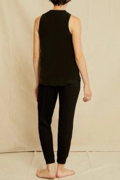 Pippen Mixed Cupro Tank - Black - ReAmour -Outlet Sleek Vest Store 0510 Pippen Black 0207 Web 371a9adb a04b 47a4 84a5 0f19a0280144