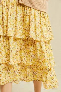 Christy Ecovero Skirt - Dandelion Floral -Outlet Sleek Vest Store 0546 Christy Dandelion Floral 1001 web 7c5e724d 0788 4f38 aa35 336bcec27952