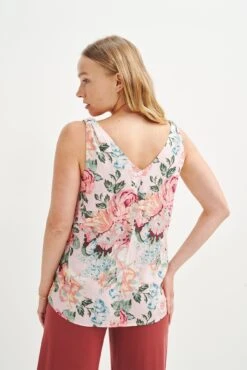 Ninette Upcycled Tank - ReAmour -Outlet Sleek Vest Store 0589 Ninette Upcycled Genoa Floral 0479 web fb518e52 39ab 45c7 8498 5a88e07c9427