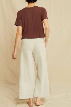 Tara Dream Rib Cropped Tee - Mocha -Outlet Sleek Vest Store 0622 Tara Mocha 5721 web f19c149f 420d 4cf7 88fd c18da3ac343f