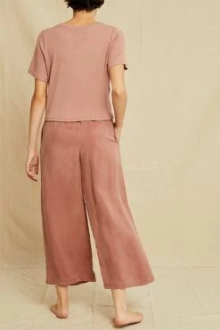 Tara Dream Rib Cropped Tee - Quartz -Outlet Sleek Vest Store 0622 Tara Quartz 2672 web 19b4f133 8c84 4af3 b559 c549b4f05249