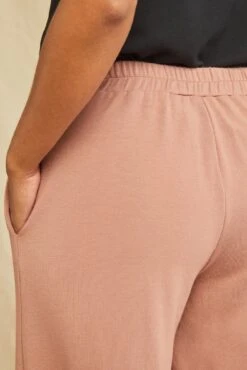 Eugenia Luxe Fleece Pants - Quartz -Outlet Sleek Vest Store 0716 Eugenia Luxe Quartz 3478 web d96834bf ad61 41d1 ae14 c31c11819c36