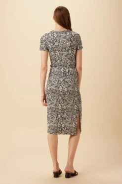 Vindy Viscose Knit Skirt - Nina Black 8 Vindy Viscose Knit Skirt - Nina Black -Outlet Sleek Vest Store 10276 Vindy Viscose Knit Nina Black 3