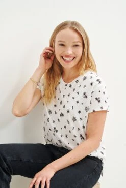 Leif Reverie Slub Tee - Camden Floral -Outlet Sleek Vest Store 1335 Leif Camden Print 1410 web 2bbba775 cf2b 48c2 80ae 6702fd78853f