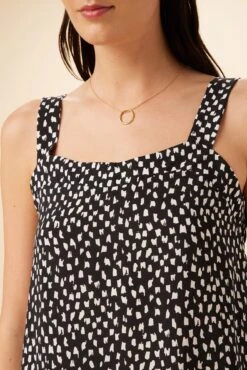 Portia Ecovero Tank - Italia 7 Portia Ecovero Tank - Italia -Outlet Sleek Vest Store 2060 Portia Italia 4