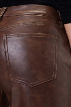 AGOLDE Sloane Jean - Cola 11 AGOLDE Sloane Jean - Cola -Outlet Sleek Vest Store 3RDPA6101 Sloan Cola 6 c8271b64 3312 4f92 8111 5c9ed08c7dfa