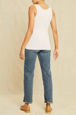 Iris Dream Knit Tank - Black - ReAmour -Outlet Sleek Vest Store 4012IrisScoopNeckTankWhite 2979 web 3fb21337 7d3e 414d 96e7 341661521f7f