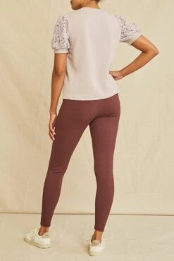 Magda Paris Rib Leggings - Mocha -Outlet Sleek Vest Store 4700 Magda Paris Rib Mocha 1603 web 69cf7e27 29c2 4315 8c2b 1306ececda5d