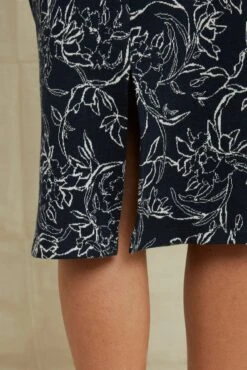 Casey Midi Skirt - Larkspur -Outlet Sleek Vest Store 7601CaseyLarkspur 3672 web 1a24a09f 115d 4827 83c7 856158ca9524