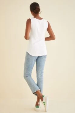 Mirabelle Dream Rib Tank - ReAmour -Outlet Sleek Vest Store 9332 Mirabelle White 3757 web 90cd4622 1289 4f81 87f6 7b4bb6aab516