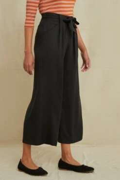 Eldora Wide Leg Pant 38 Eldora Wide Leg Pant -Outlet Sleek Vest Store 9360EldoraTencelBlack 7610 web