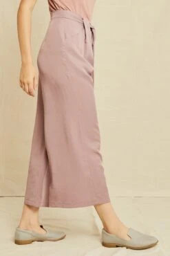 Eldora Wide Leg Pant 30 Eldora Wide Leg Pant -Outlet Sleek Vest Store 9360 Eldora Tencel Lilac 1999 web