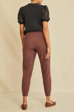 Skylar Luxe Fleece Joggers - Mocha -Outlet Sleek Vest Store 9647 Skylar Luxe Mocha 2155 web 17ab9ec6 9dd5 4a30 a9b5 e1959abeaf00