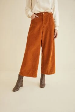 Edie Corduroy Pants - ReAmour 13 Edie Corduroy Pants - ReAmour -Outlet Sleek Vest Store 9783 Edie Cord Mustard 2764 web 8a31714c 240d 4733 965f 88c1ba497744