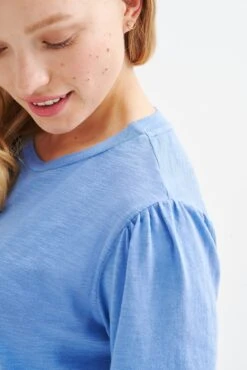 Odilia Reverie Slub Tee - Sky -Outlet Sleek Vest Store 9828 Odilia Slub Sky 3182 Web 927af4b2 8116 4491 8abd fb44b206f5a7