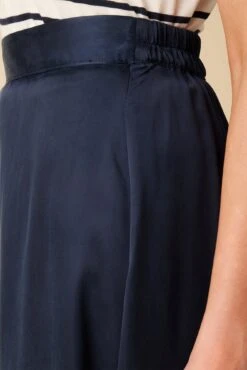 Blaze Cottonseed Cupro Skirt - Navy -Outlet Sleek Vest Store 9837 Blaze Cupro Navy 5