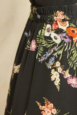 Blaze Washable Silk Skirt - Treviso Floral -Outlet Sleek Vest Store 9838 Blaze Washable Silk Treviso Print 0250 web 6def6afa d50e 420f 8ad5 4471e726a9c0