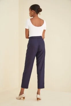 Dava Silk Noil Pants - Navy - ReAmour -Outlet Sleek Vest Store Dava Pant 2404 web 610a527a f7fa 4364 9dc7 385dccdd377d