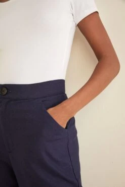 Dava Silk Noil Pants - Navy - ReAmour -Outlet Sleek Vest Store Dava Pant 2444 web 434c8874 638e 427c a059 1f980123d2a0