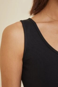 Mirabelle Dream Rib Tank - ReAmour -Outlet Sleek Vest Store Mirabelle Black 3169 web 93f03684 cd79 49ac b71c 6a9464de26ba