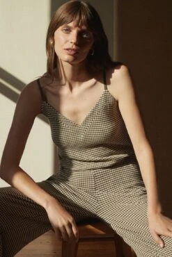 Barlow Scallop Knit Cami 15 Barlow Scallop Knit Cami -Outlet Sleek Vest Store Untitled 3 74c41032 3cc1 43ff 8c88 bfdda966564d